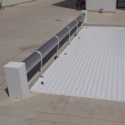 Cubierta automática flotante de lamas modelo Element de 8 x 4 m