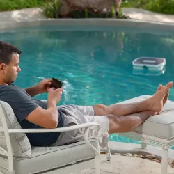 Dolphin Skimmi Pool surface cleaner