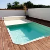 Copertura automatica rialzata Astralpool Ulmo con doghe in PVC: sicurezza, efficienza e design per la tua piscina.