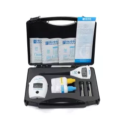 Briefcase Hanna Pool Line Free Chlorine and pH measurement