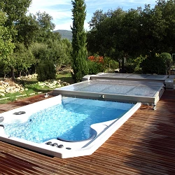 Cubierta extraplana para piscina modelo 8 de 12 x 6 motorizada