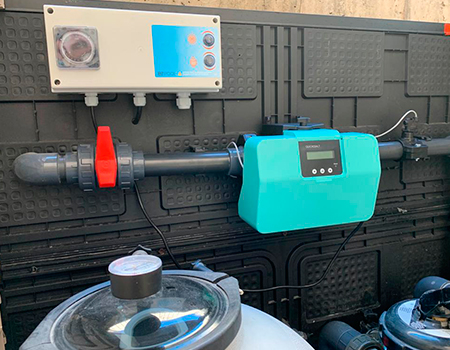 Gracias a la posibilidad de realizar una instalación compacta, este equipo es el más adecuado para instalarlo el casetas o locales con poco espacio.