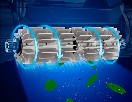 Cepillo helicoidal para un limpieza más eficaz de los residuos de la piscina.